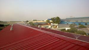 Máy phun sương làm giảm bức nóng của mái tôn nhà xưởng